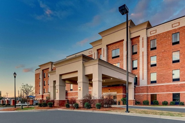 Gallery - Hampton Inn & Suites Hartsville
