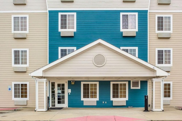 Gallery - Woodspring Suites Conroe