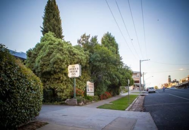 Gallery - Armour Motor Inn
