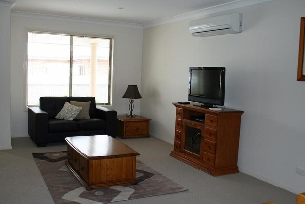 Gallery - Breakaway Apartments