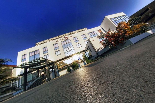 Gallery - Hotel Lav