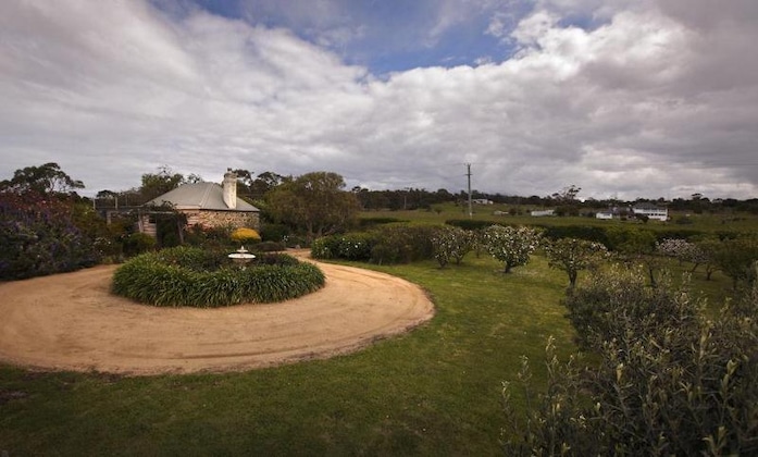 Gallery - Villa 2 Bedrooms 1 Bathroom in Tasmania 7190, Swansea
