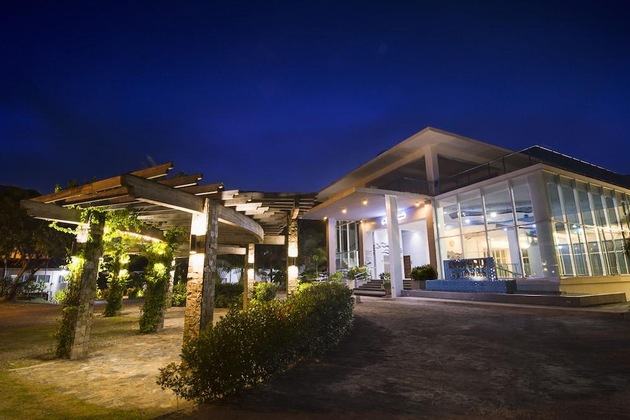Gallery - Chateau By The Sea