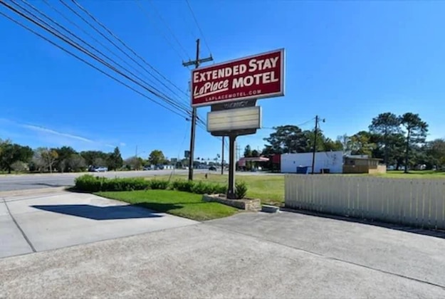 Gallery - Laplace Motel