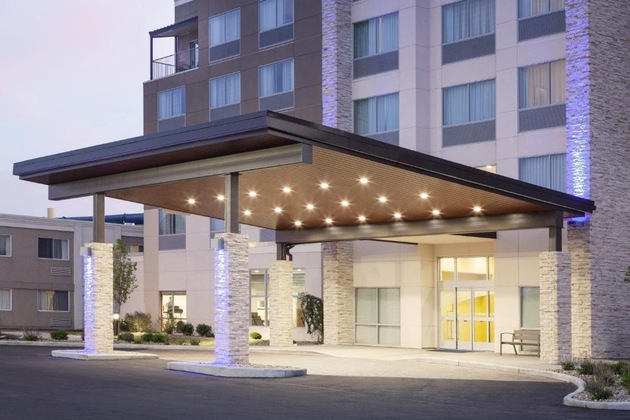 Gallery - Holiday Inn Express & Suites Sandusky By Ihg