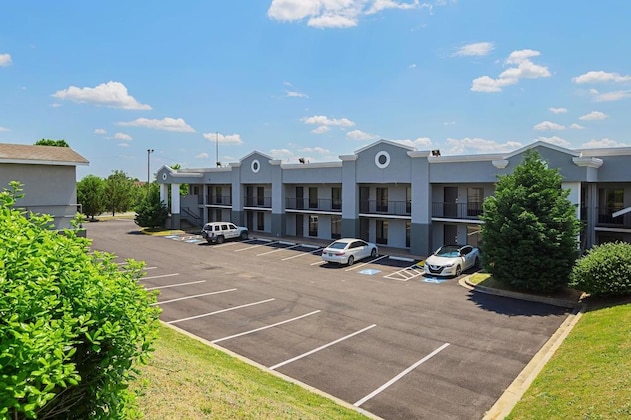 Gallery - Quality Inn & Suites Greenville - Haywood Mall