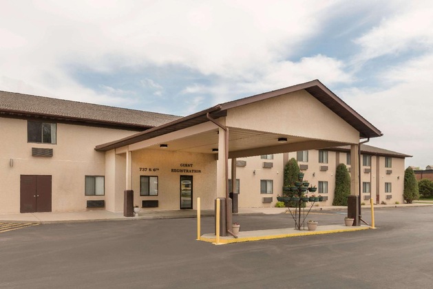 Gallery - Baymont By Wyndham Hot Springs