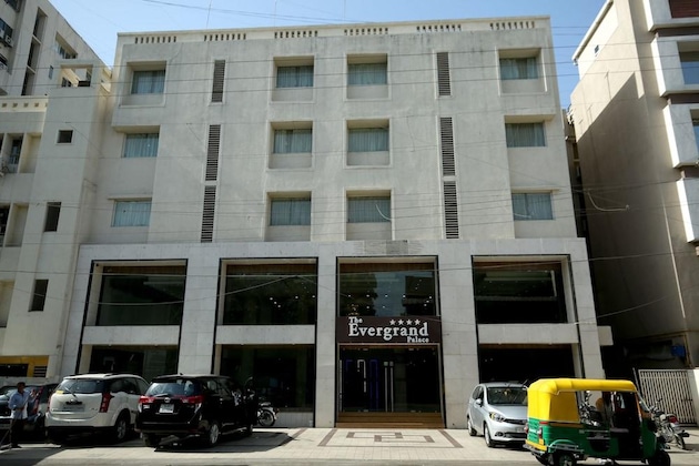 Gallery - The Evergrand Palace