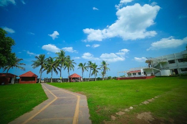 Gallery - St.james Court Beach Resort