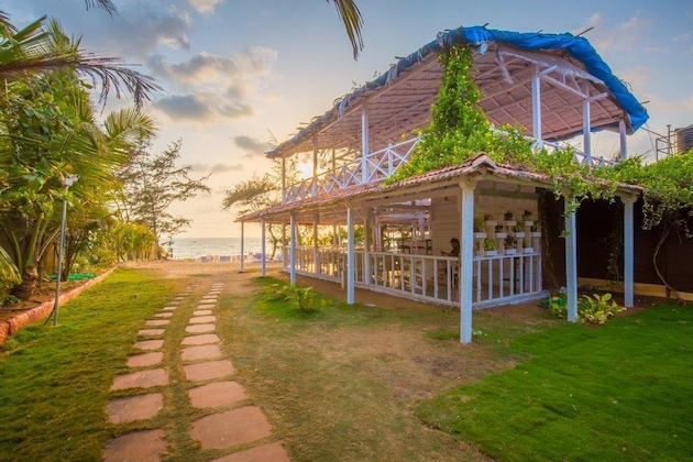Gallery - Shining Sand Beach Hotel