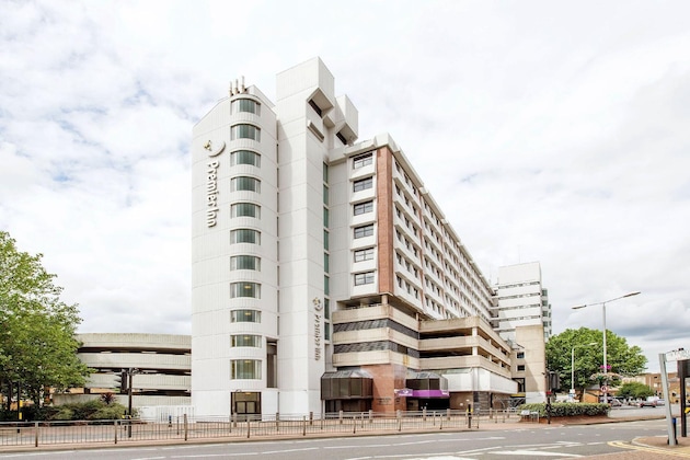 Gallery - Premier Inn London Kingston Upon Thames