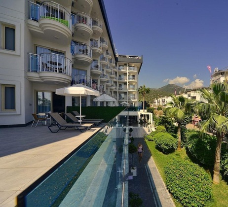 Gallery - White City Beach - Adults Only