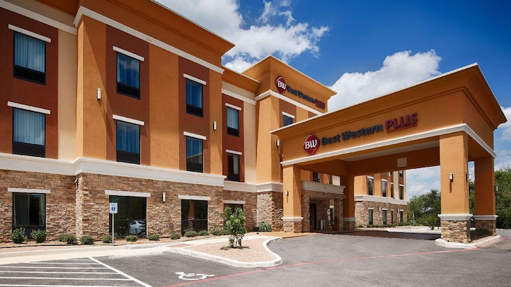 Gallery - Best Western Plus Elmendorf Hotel