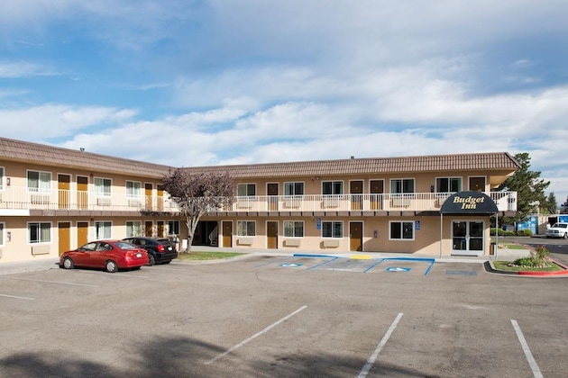 Gallery - Budget Inn