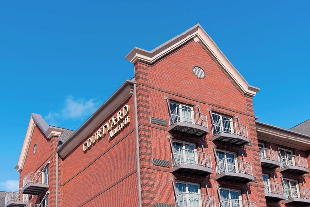 Gallery - Courtyard By Marriott Holland Downtown