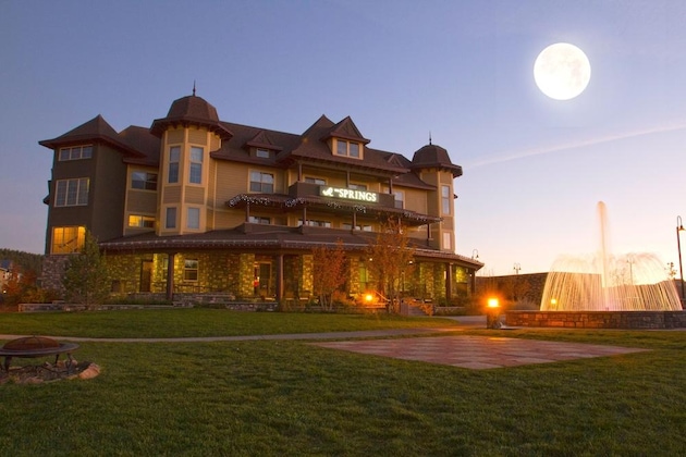 Gallery - The Springs Resort & Spa