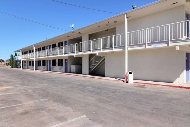 Gallery - Motel 6 Carlsbad