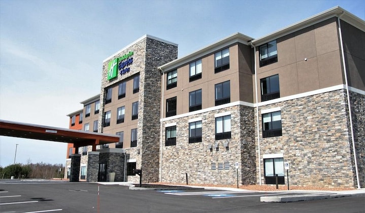 Gallery - Holiday Inn Express & Suites Clarion, An Ihg Hotel