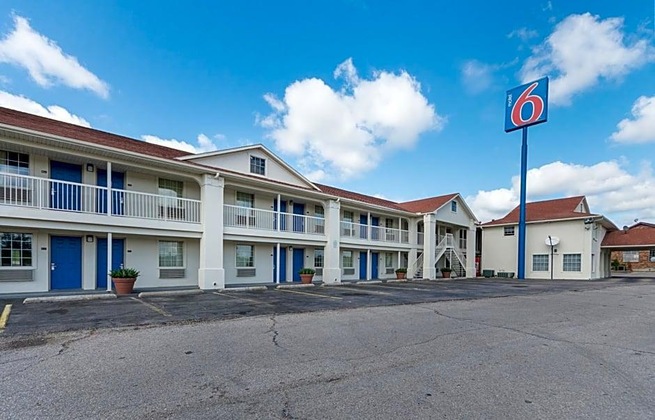 Gallery - Motel 6 Livingston Tx