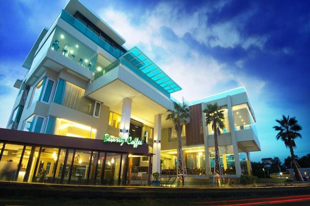 Gallery - The Beverly Hills