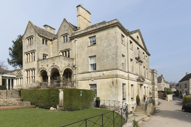 Gallery - The Painswick