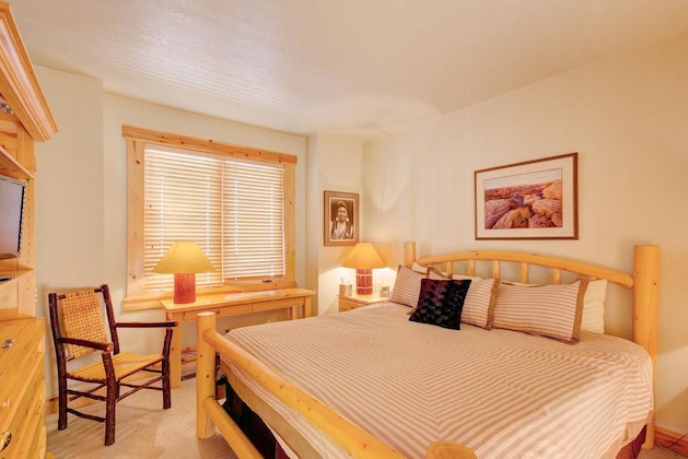 Gallery - Comstock Lodge
