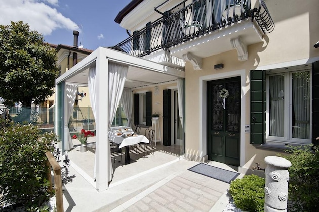 Gallery - Chiara Lodge