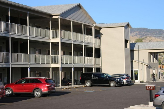 Gallery - Yellowstone Big Rock Inn