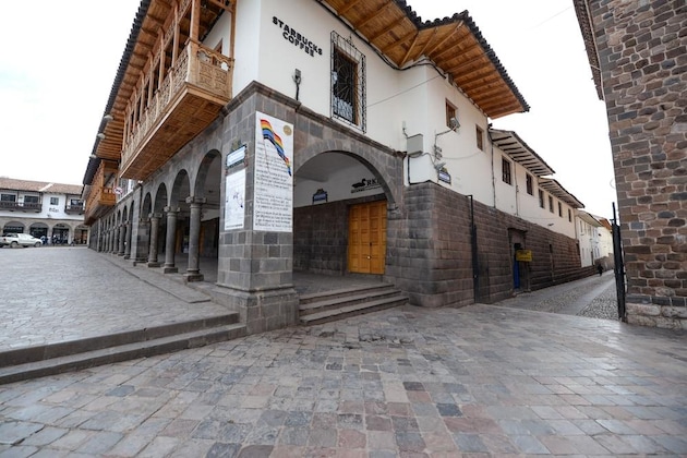 Gallery - Yabar Hotel Plaza