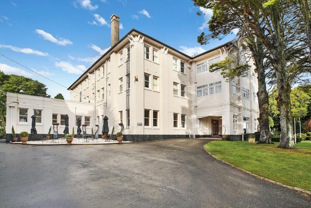 Gallery - The Robertson Hotel