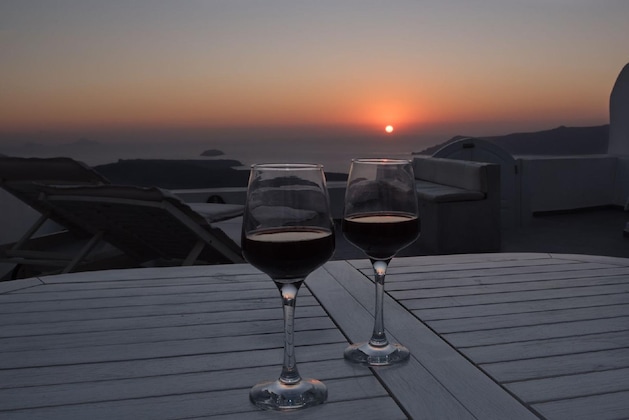 Gallery - Karpimo Horizon - Caldera View With Private Hot Tub