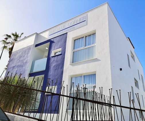 Gallery - The Blue Corner
