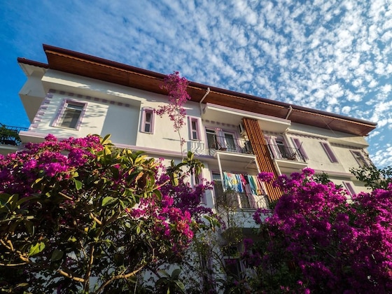 Gallery - Hideaway Hotel