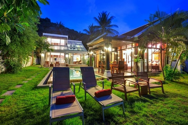 Gallery - Emerald Sands Beach Villa