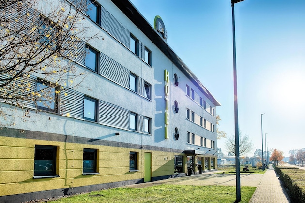 Gallery - B&B Hotel Baden-Airpark