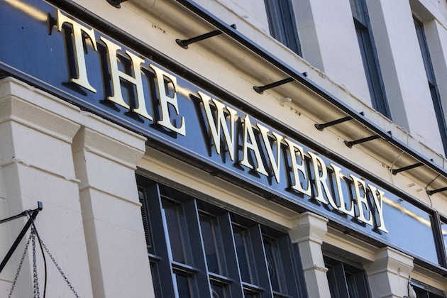 Gallery - The Waverley Hotel