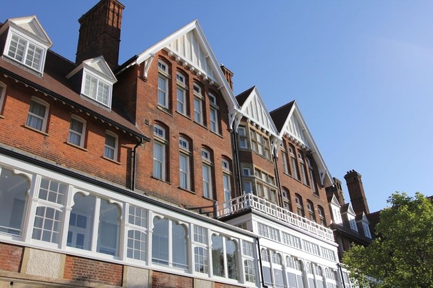 Gallery - Yarrow Hotel