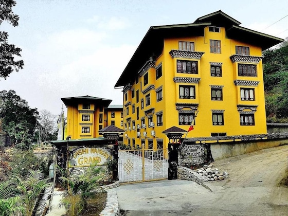 Gallery - Tashi Namgay Grand