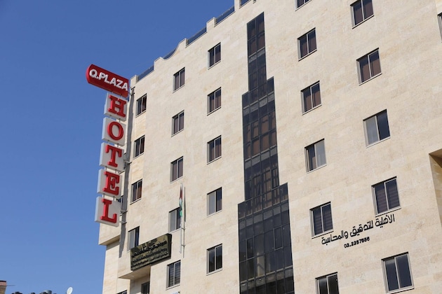 Gallery - Queen Plaza Hotel