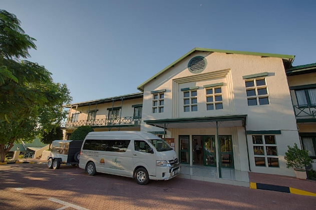 Gallery - Maun Lodge