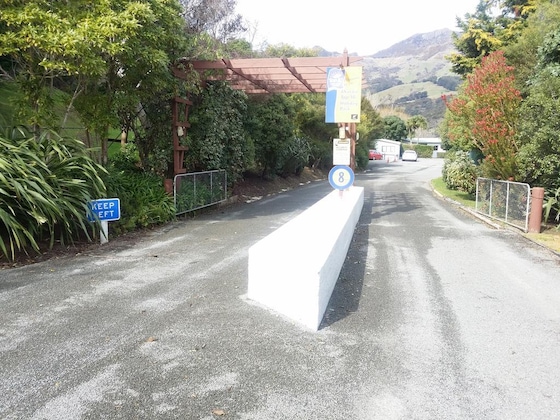 Gallery - Akaroa Top 10 Holiday Park
