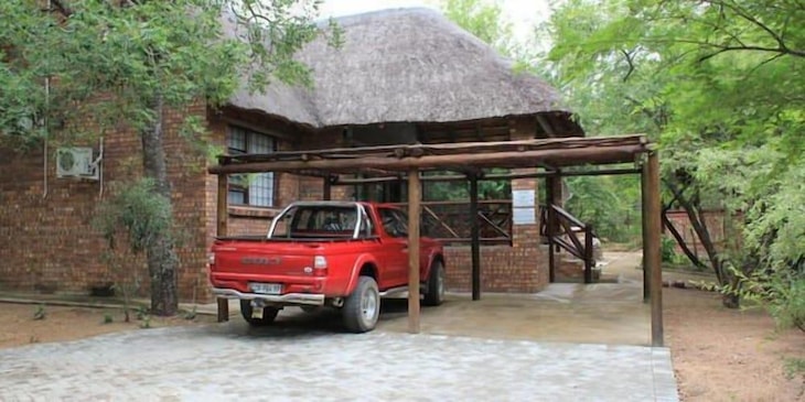 Gallery - Ex Deo Erdvark Cottage