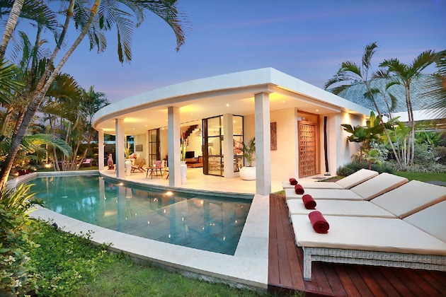 Gallery - Villa 4 Bedrooms 4 Bathrooms in Seminyak, Seminyak