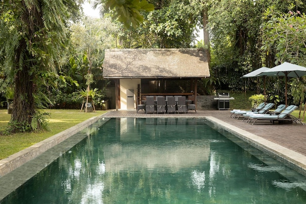 Gallery - Villa 7 Bedrooms 7 Bathrooms, Kerobokan