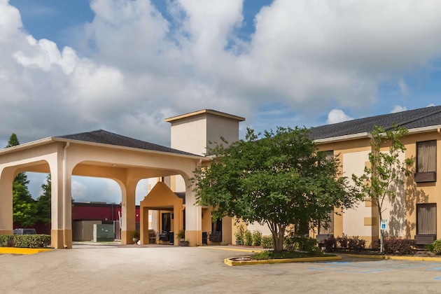 Gallery - Days Inn & Suites By Wyndham New Iberia