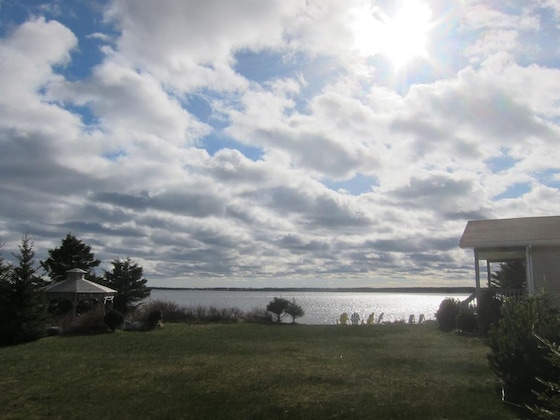 Gallery - Whispering Waves Cottages