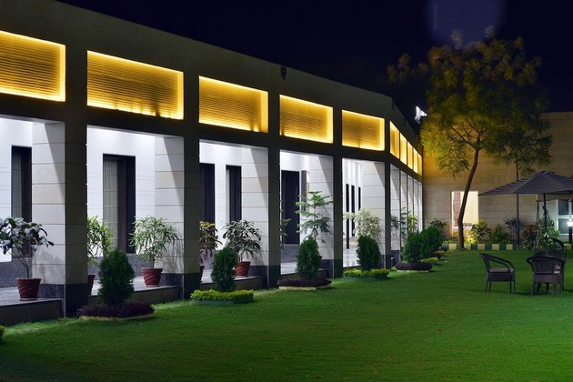 Gallery - Jhansi Hotel