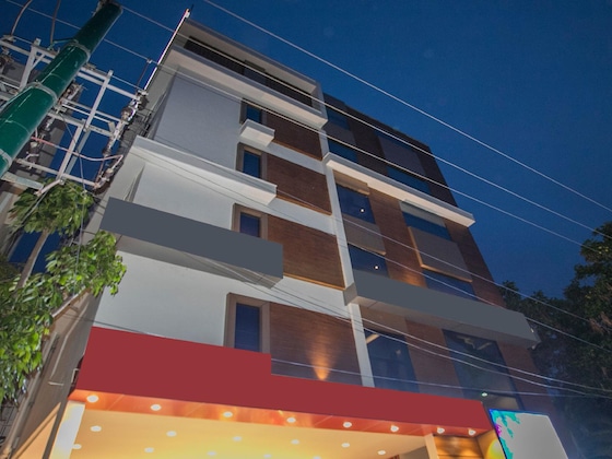 Gallery - Capital O 15744 Northern Suites