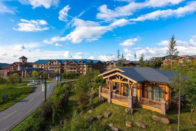 Gallery - Changbaishan Luneng Resort Maplewood Chalet