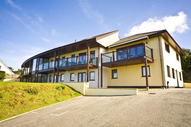 Gallery - White Lodge Apartments